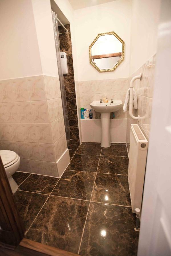 Spacious Over Two Floors * Edinburgh