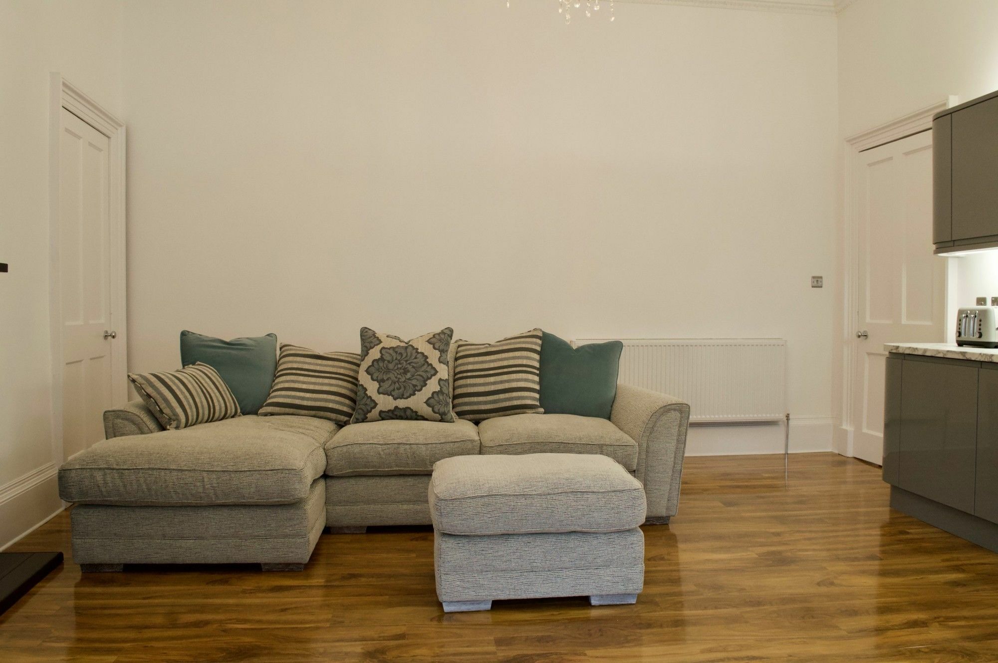 Modern Stockbridge 1 Bedroom Flat Edinburgh