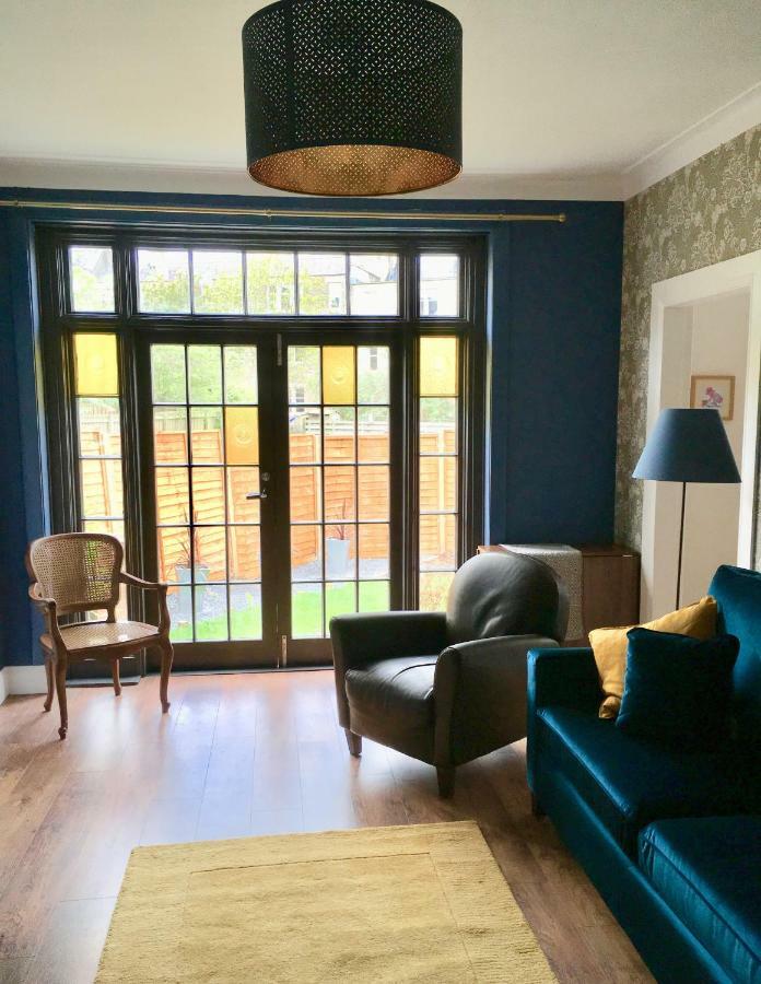 34 Learmonth Avenue Apartment *