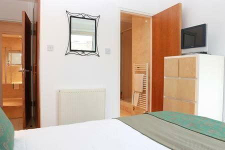 The Park - Holyrood Road With Free Parking * Edinburgh