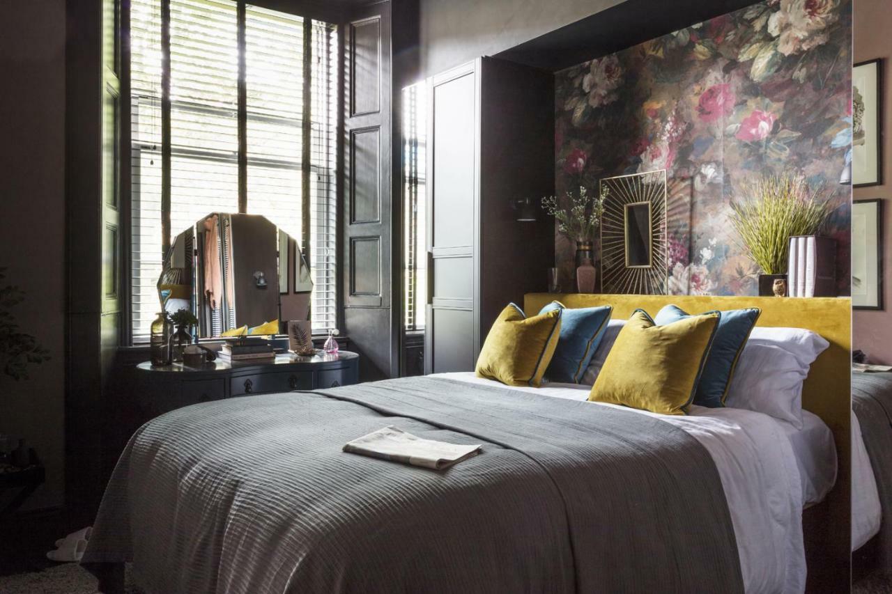 Luxury Boutique In Fashionable Stockbridge 5* Edinburgh
