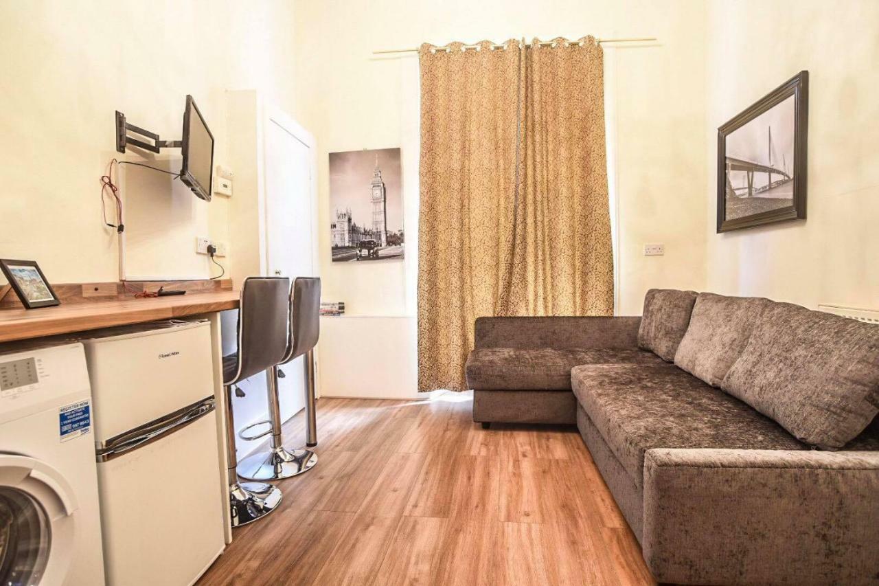 Ground Floor Centre Flat Close To Princess Street Apartment Edinburgh