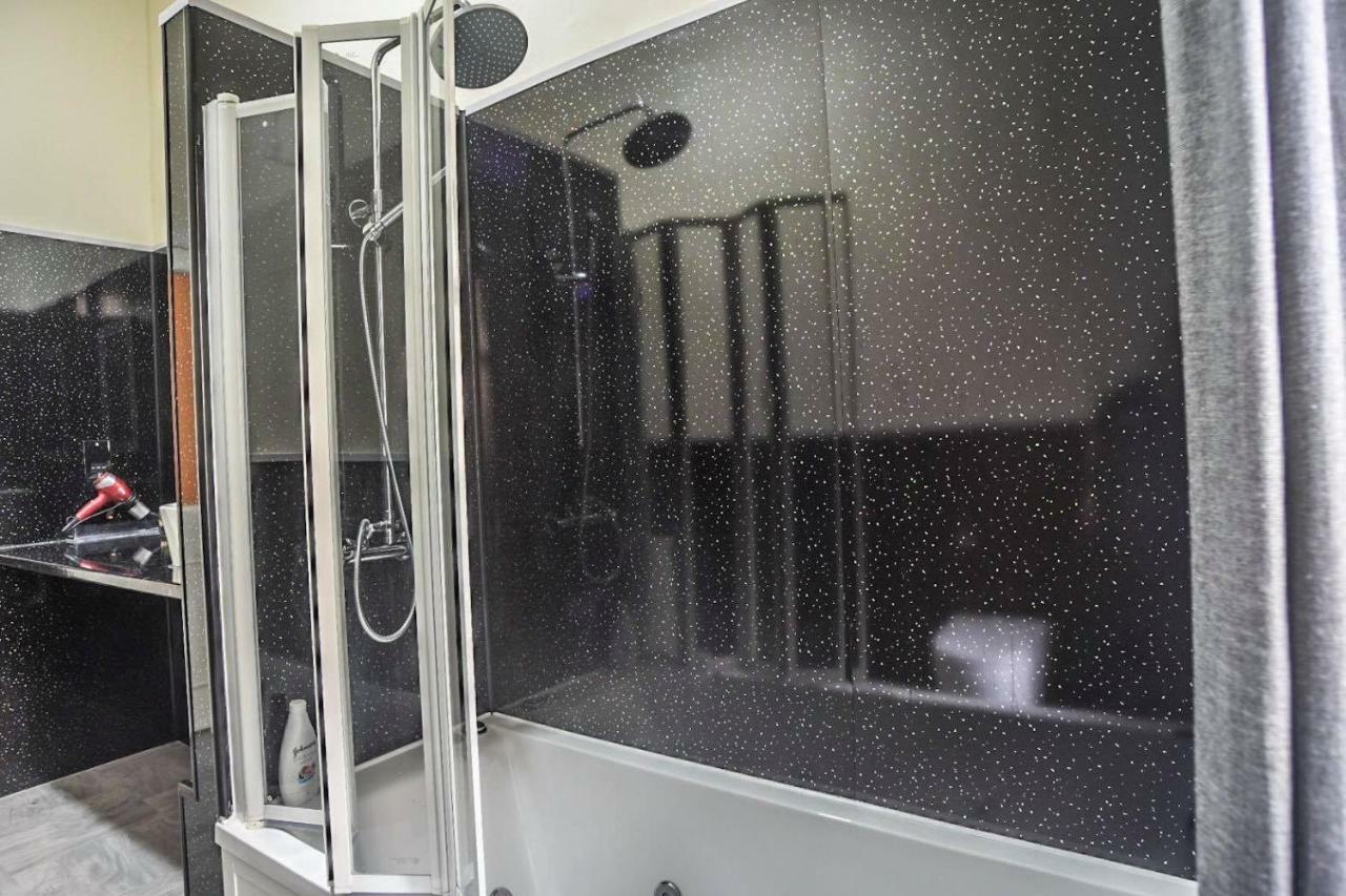 Ground Floor Centre Flat Close To Princess Street Apartment