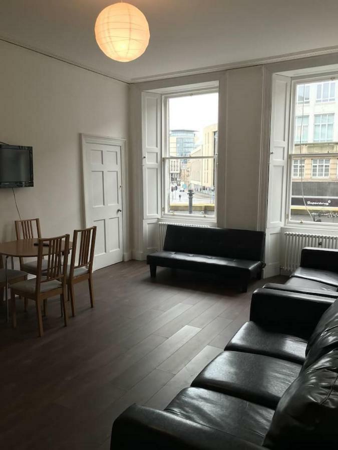 Apartment Central Lothian Road Sleeps Upto 16