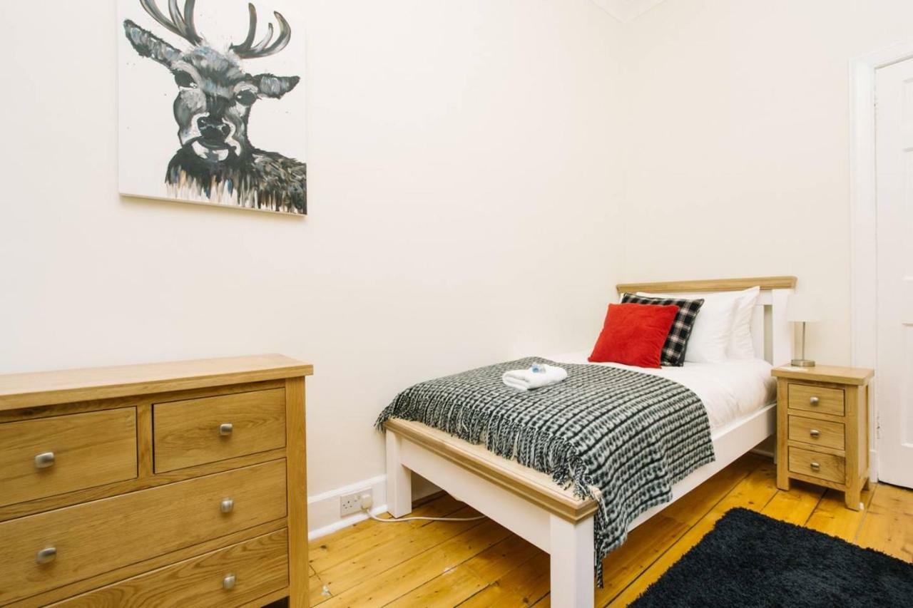 Pleasant Near Princes Street Gardens Apartment *
