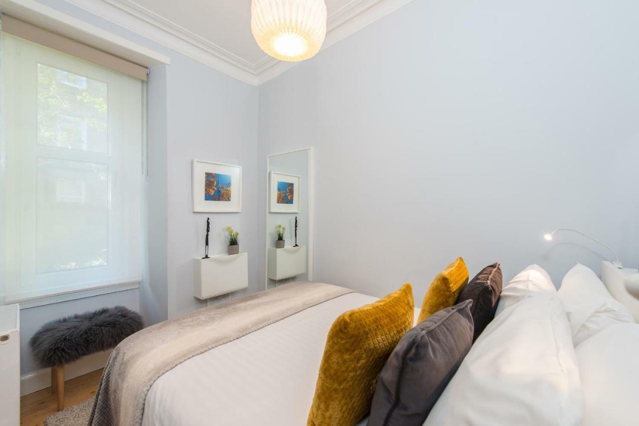 Scottish - Edina Place Apartment