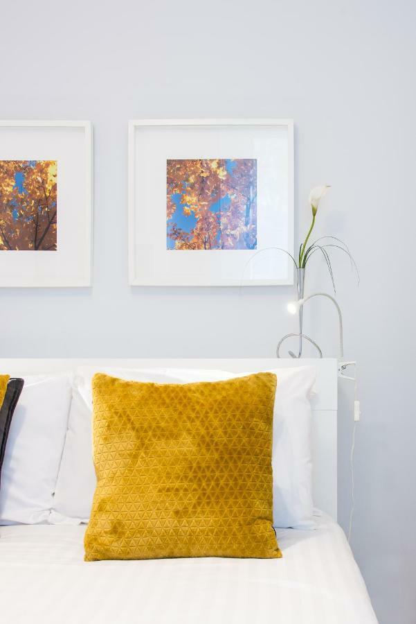 Scottish - Edina Place Apartment