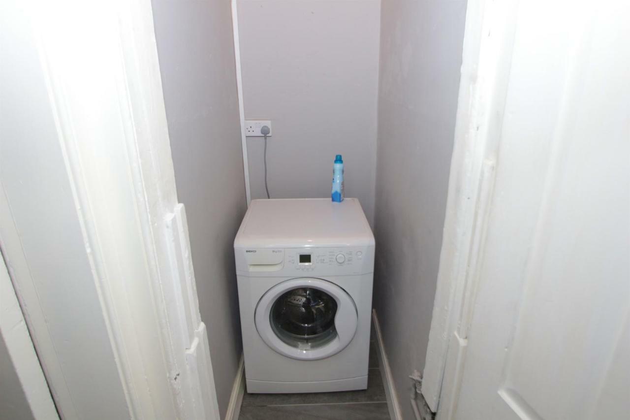 43 Flat 9 Montgomery Street Apartment *