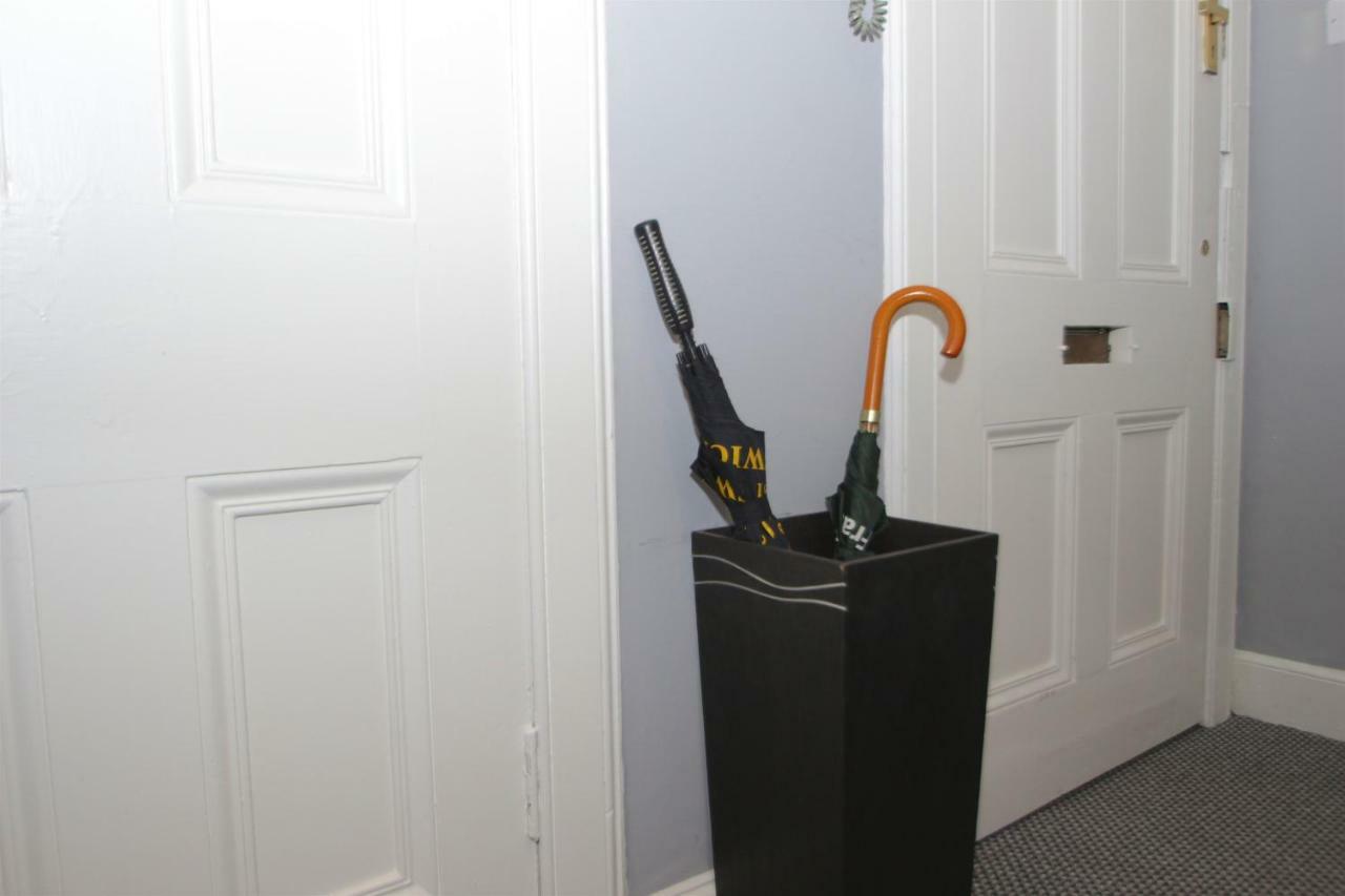 43 Flat 9 Montgomery Street *
