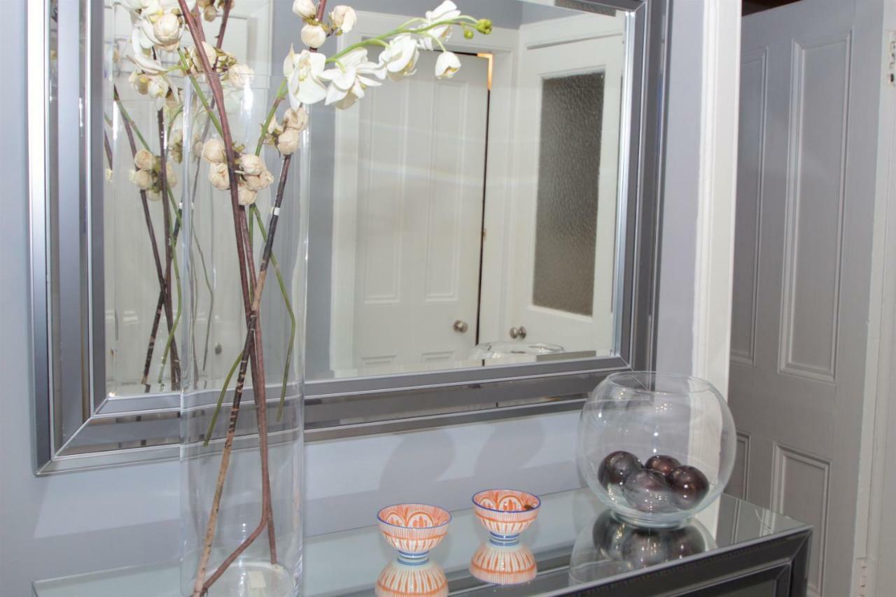 43 Flat 9 Montgomery Street Apartment *