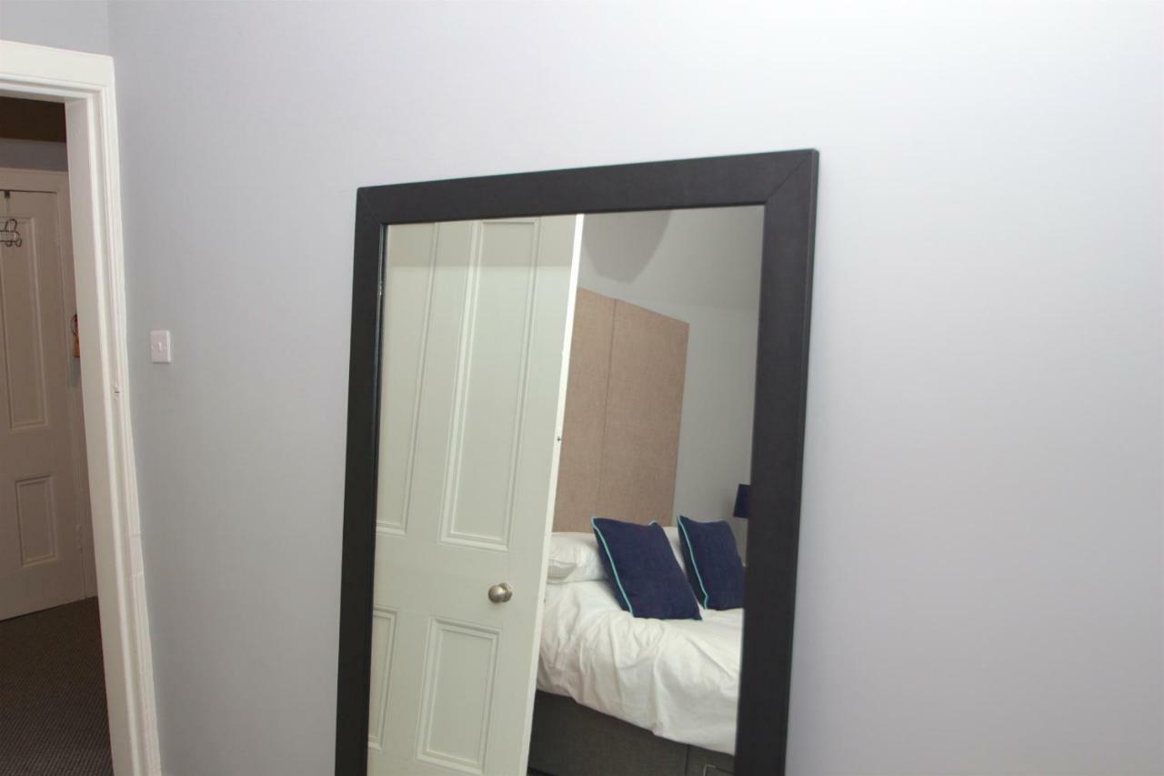 43 Flat 9 Montgomery Street Apartment Edinburgh