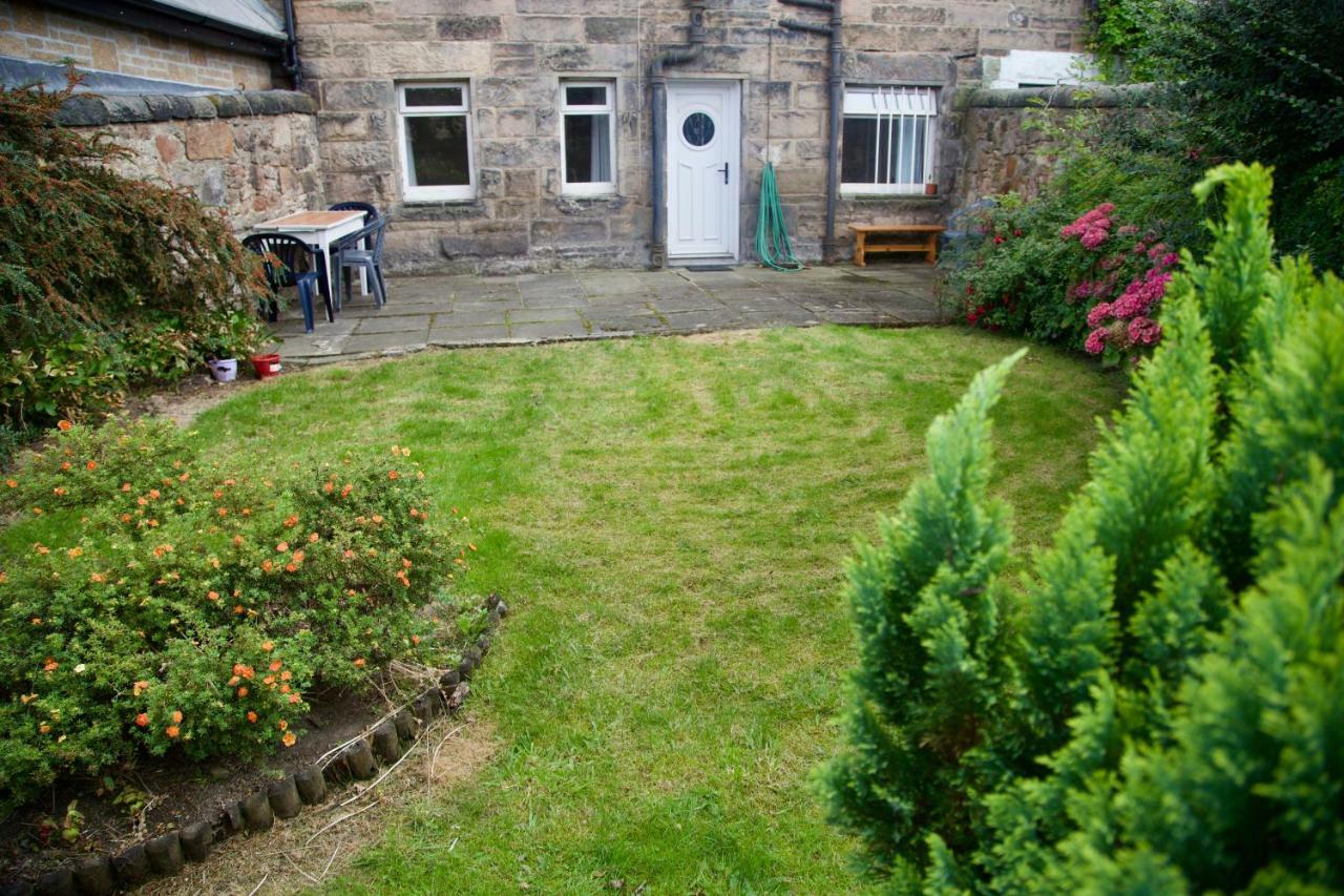 Victorian 3 Bedroom With Free Parking And Private Garden * EDI
