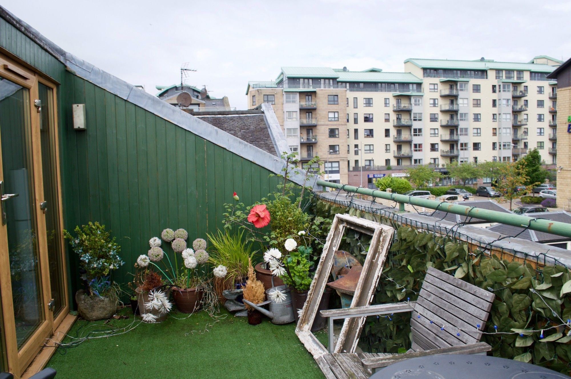 1 Bedroom With Balcony Edinburgh