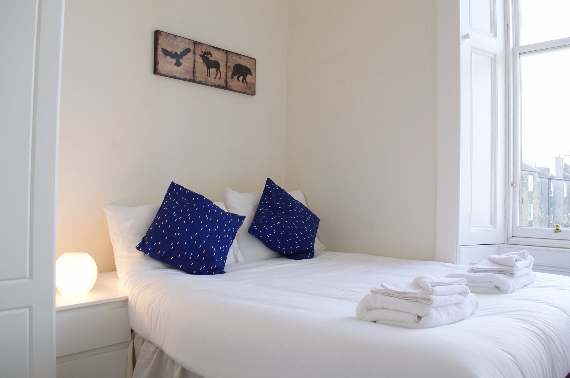 2 Bedroom Flat Near Centre Apartment Edinburgh