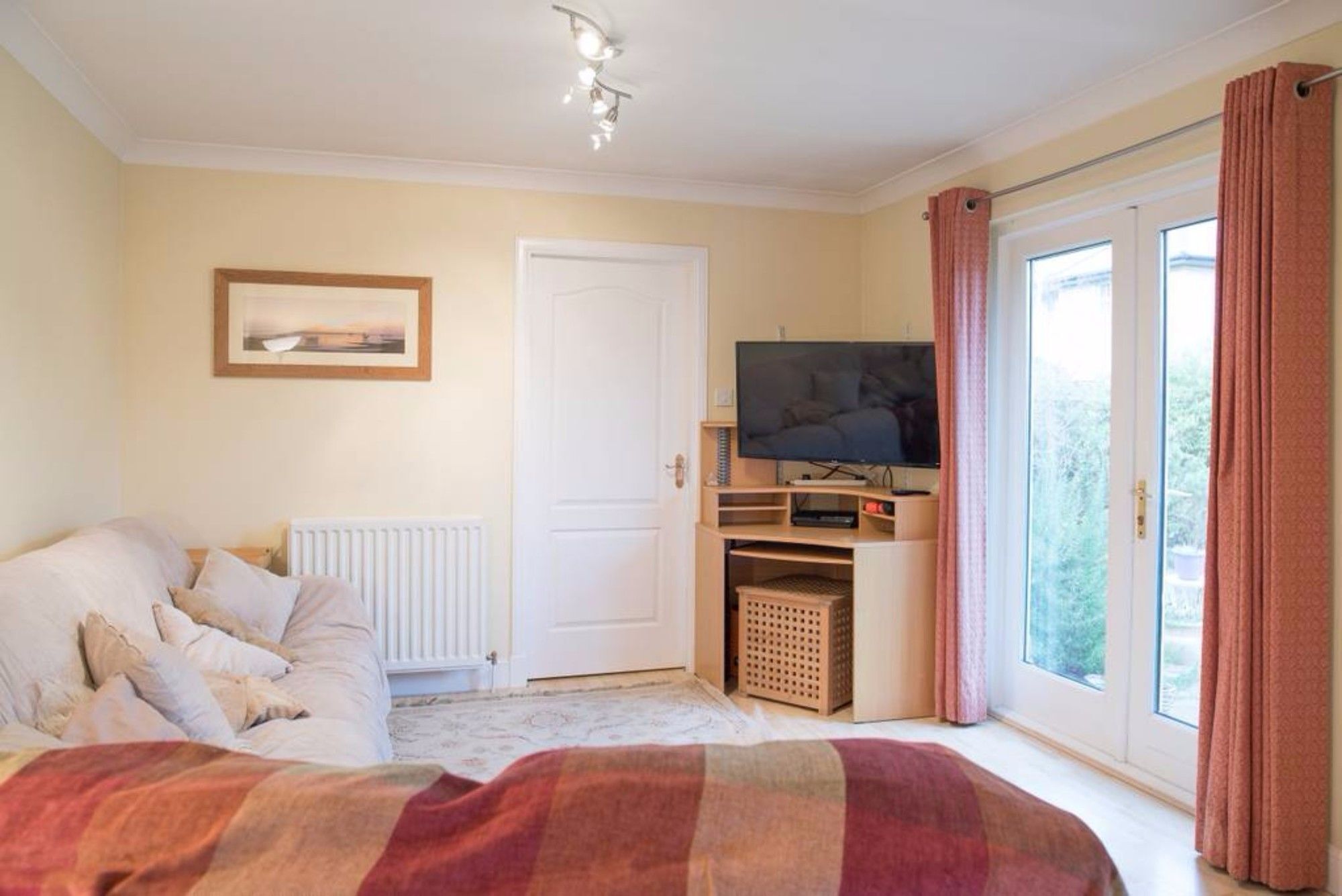 5 Bedroom House With Free Parking * Edinburgh