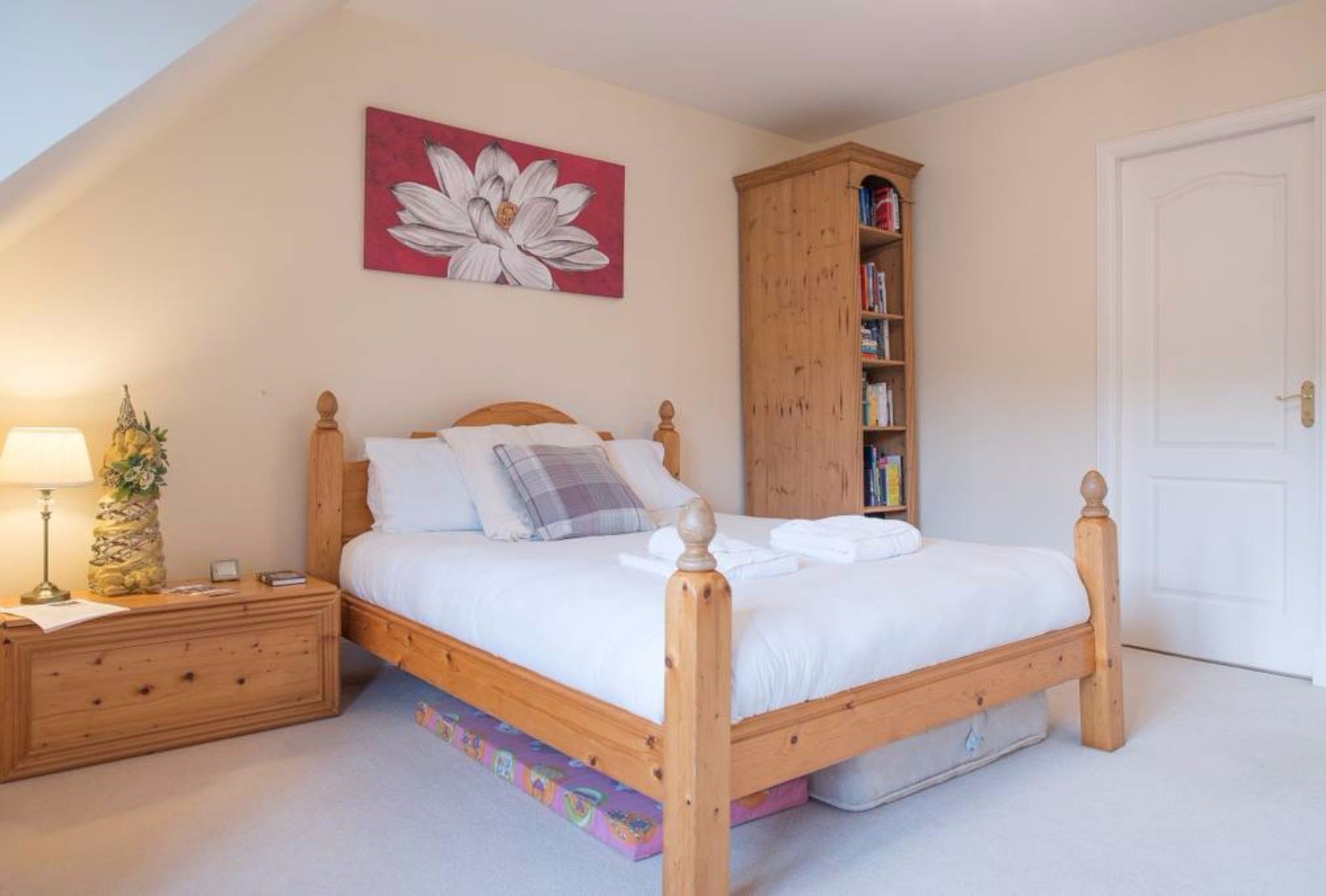 Apartment 5 Bedroom House With Free Parking *