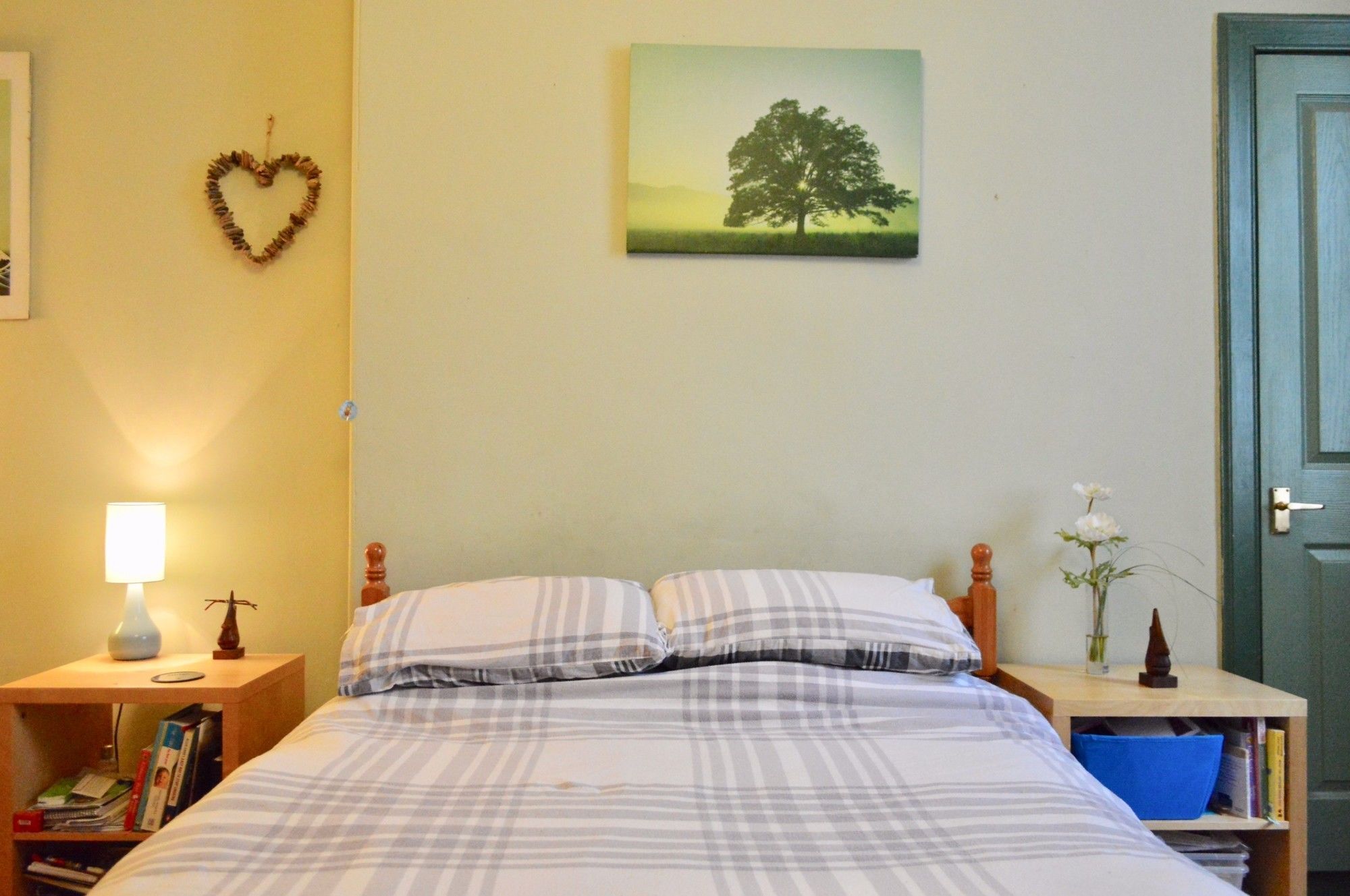 Apartment Two Bedroom Flat In Meadowbank Sleeps 4