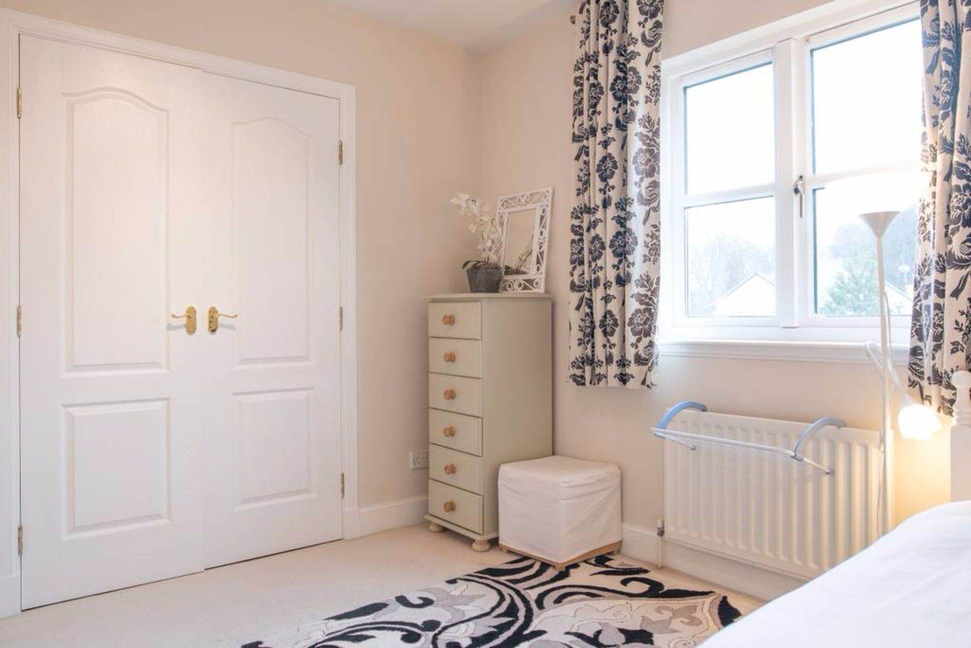 5 Bedroom House With Free Parking Edinburgh