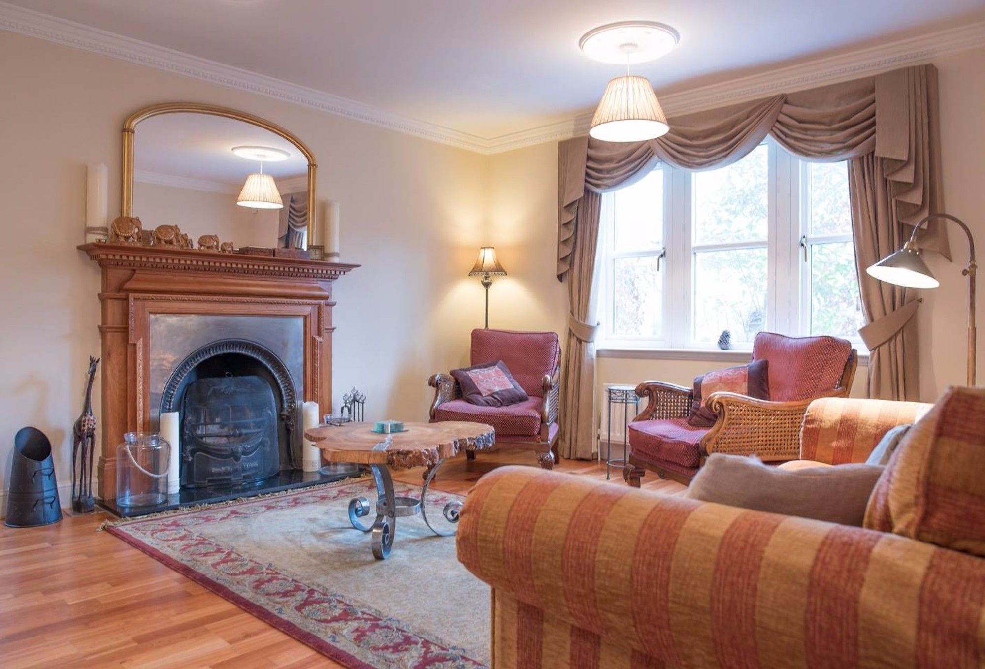 Apartment 5 Bedroom House With Free Parking