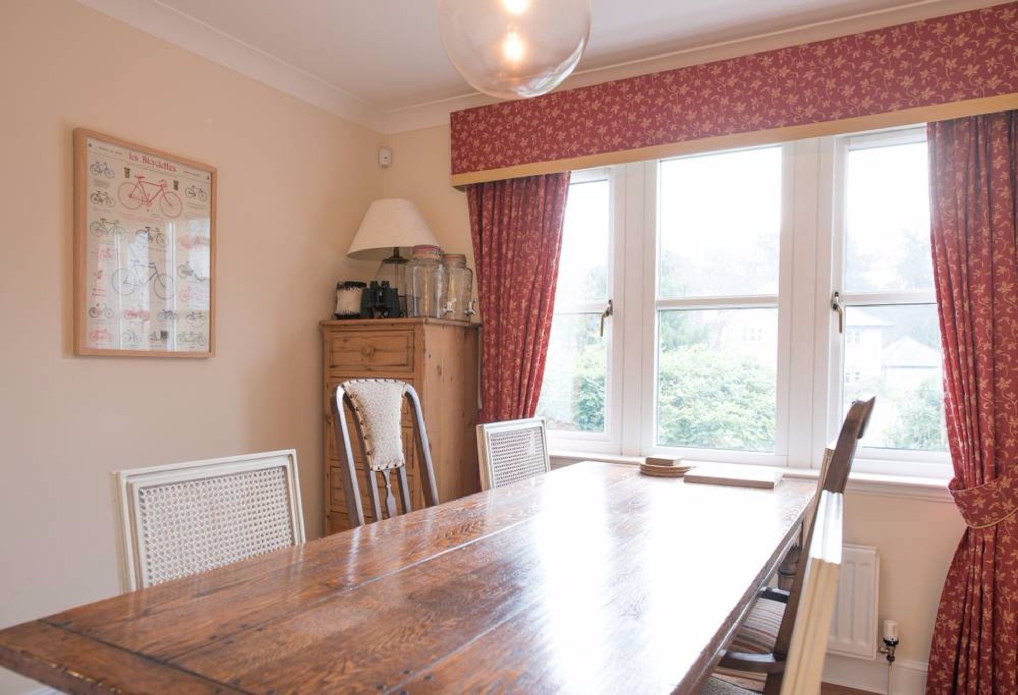 5 Bedroom House With Free Parking