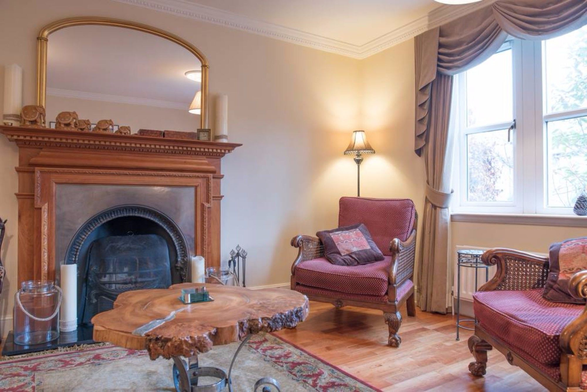 5 Bedroom House With Free Parking * Edinburgh