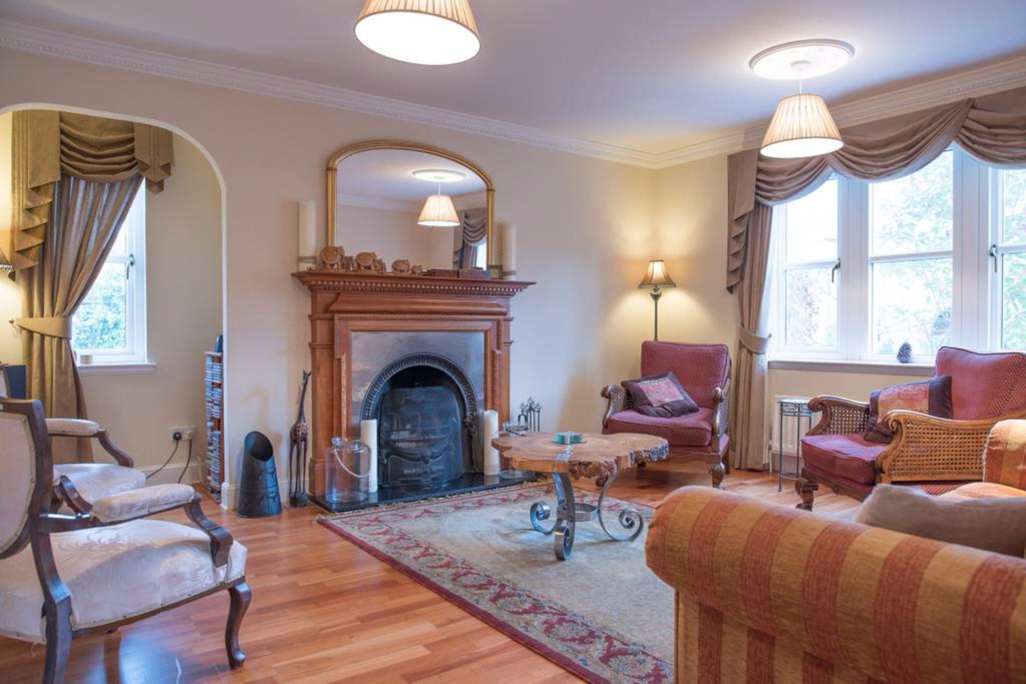 5 Bedroom House With Free Parking *
