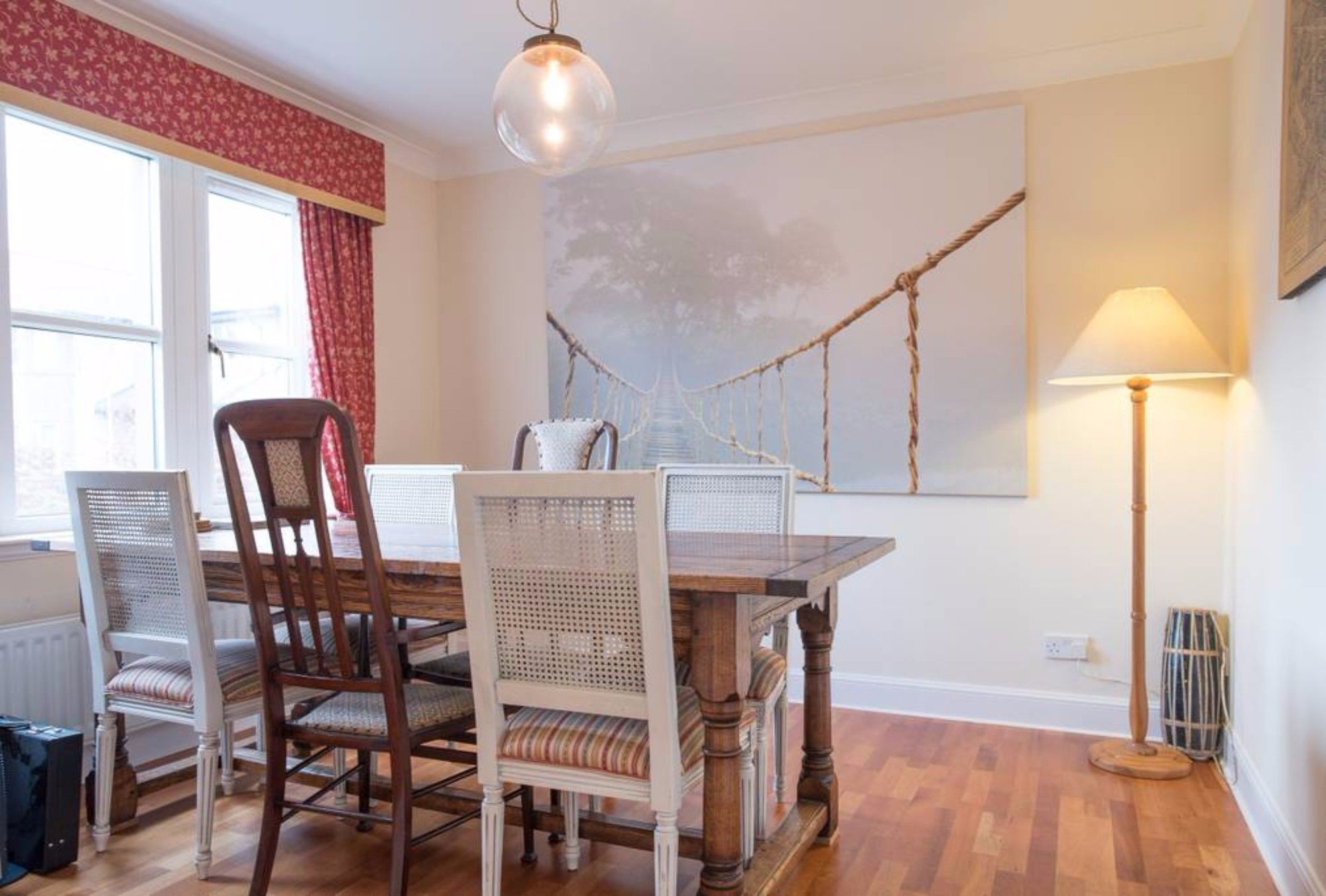 5 Bedroom House With Free Parking Apartment