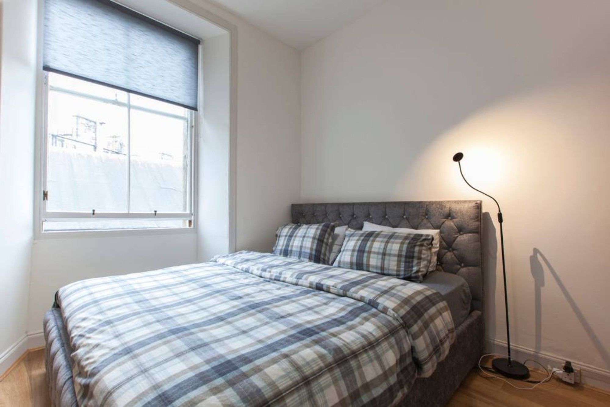 2 Bedroom Near Castle Edinburgh