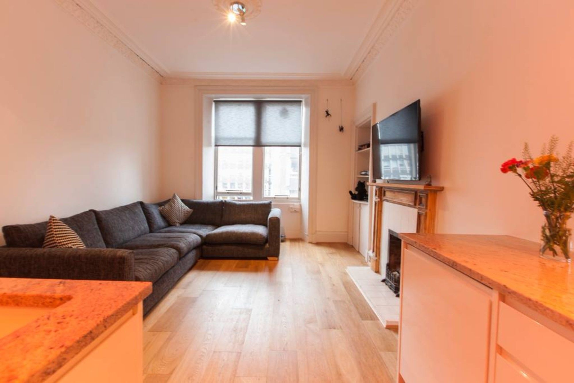 2 Bedroom Near Castle Edinburgh