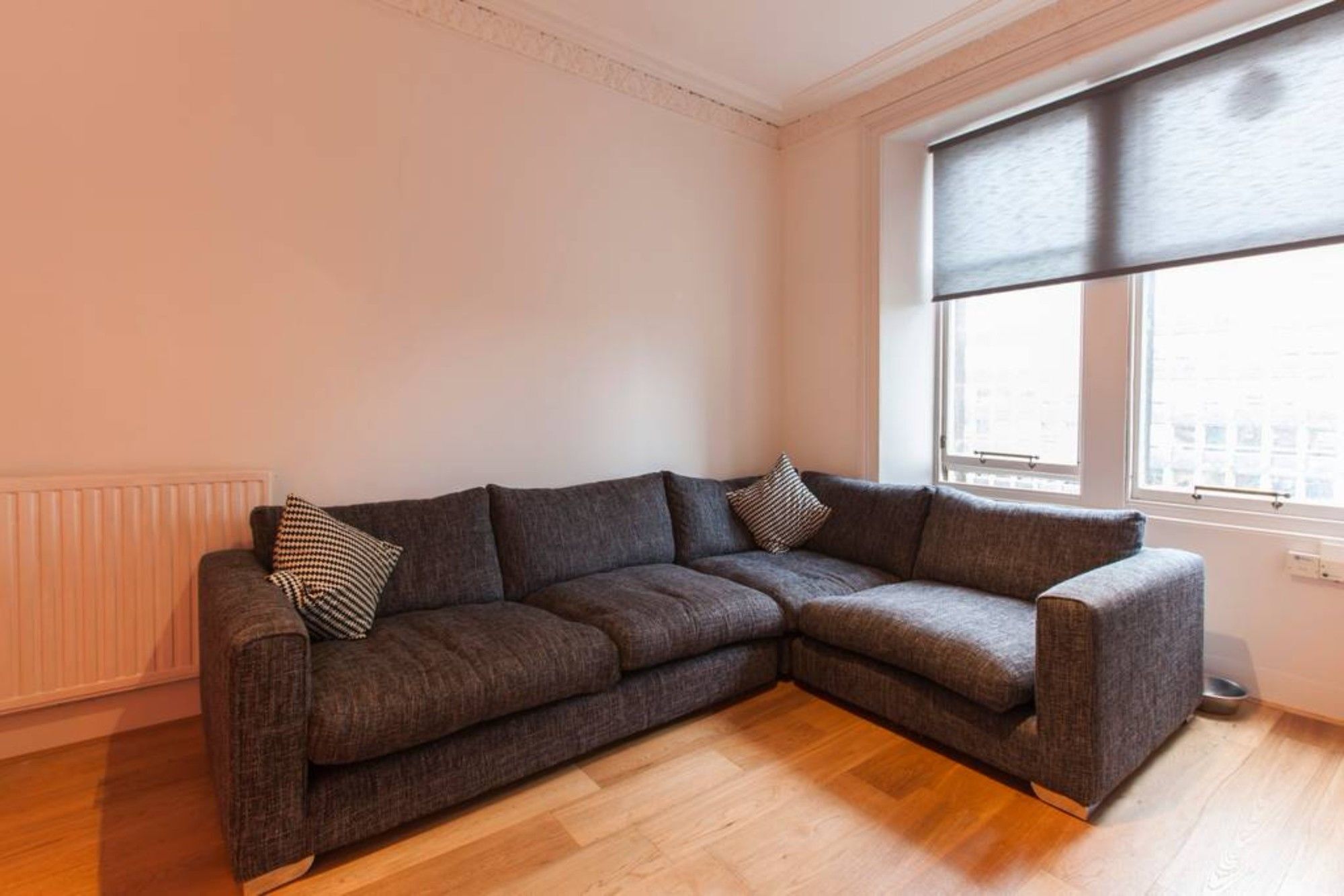 2 Bedroom Near Castle * Edinburgh