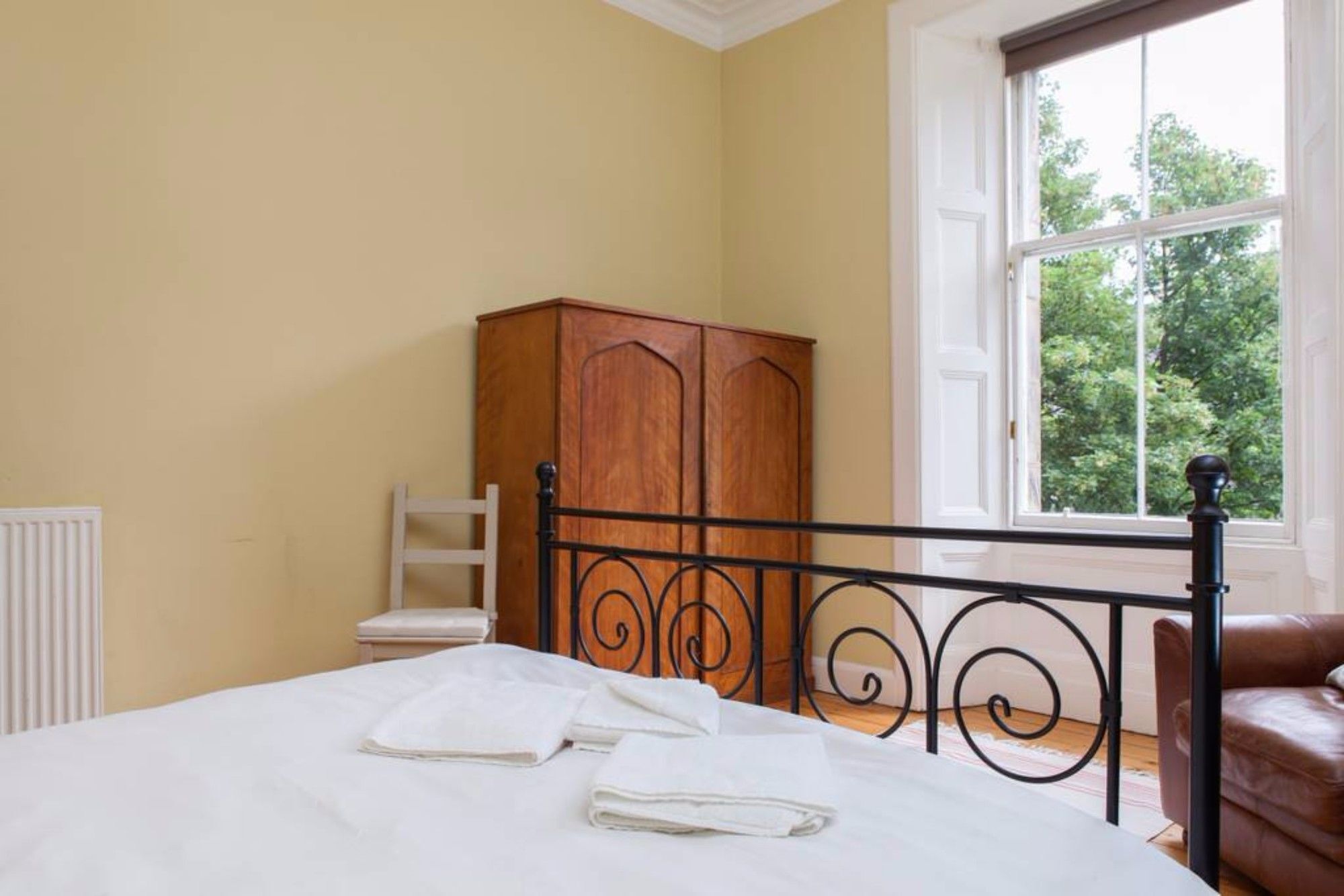 4 Bedroom Near The Meadows * Edinburgh
