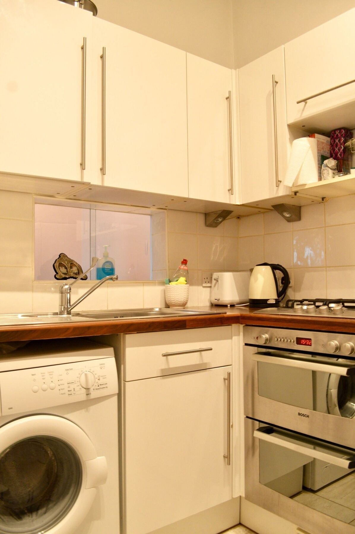 1 Bedroom Flat In Apartment *