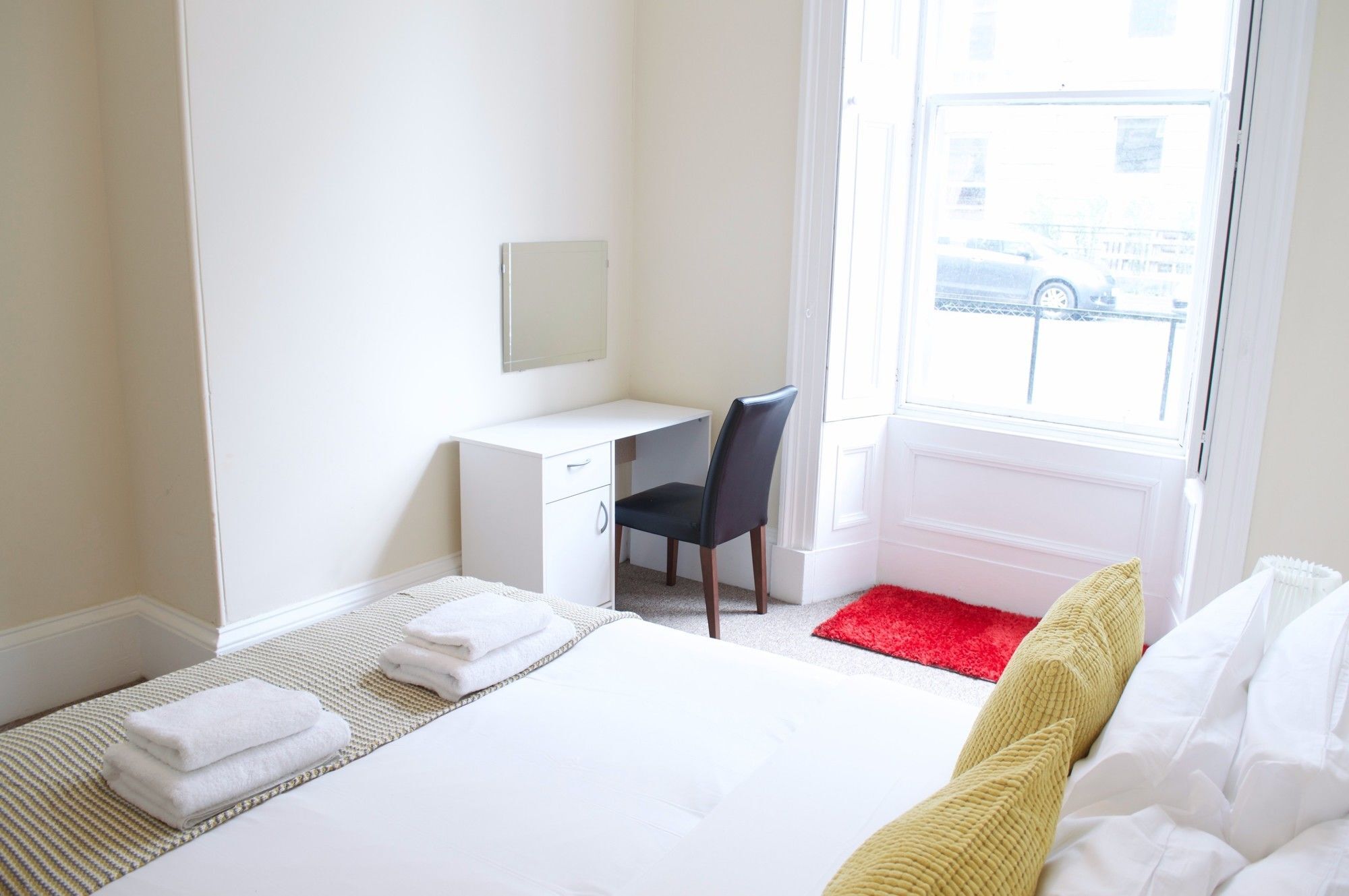 3 Bedroom Accommodates 8 Apartment