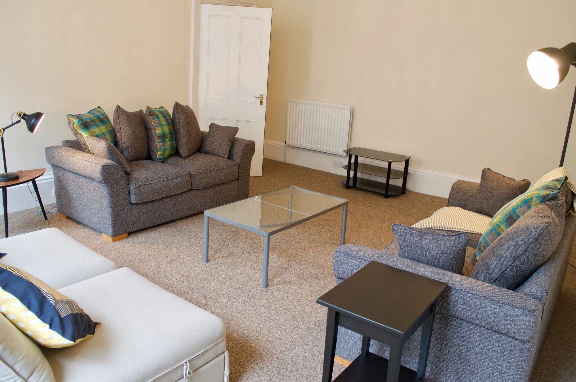 3 Bedroom Accommodates 8 *