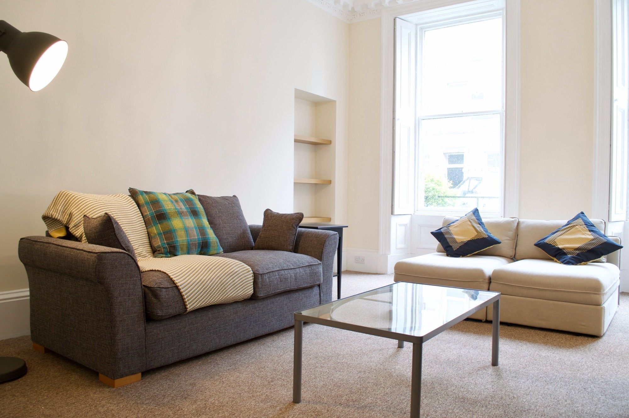 Apartment 3 Bedroom Accommodates 8 Edinburgh