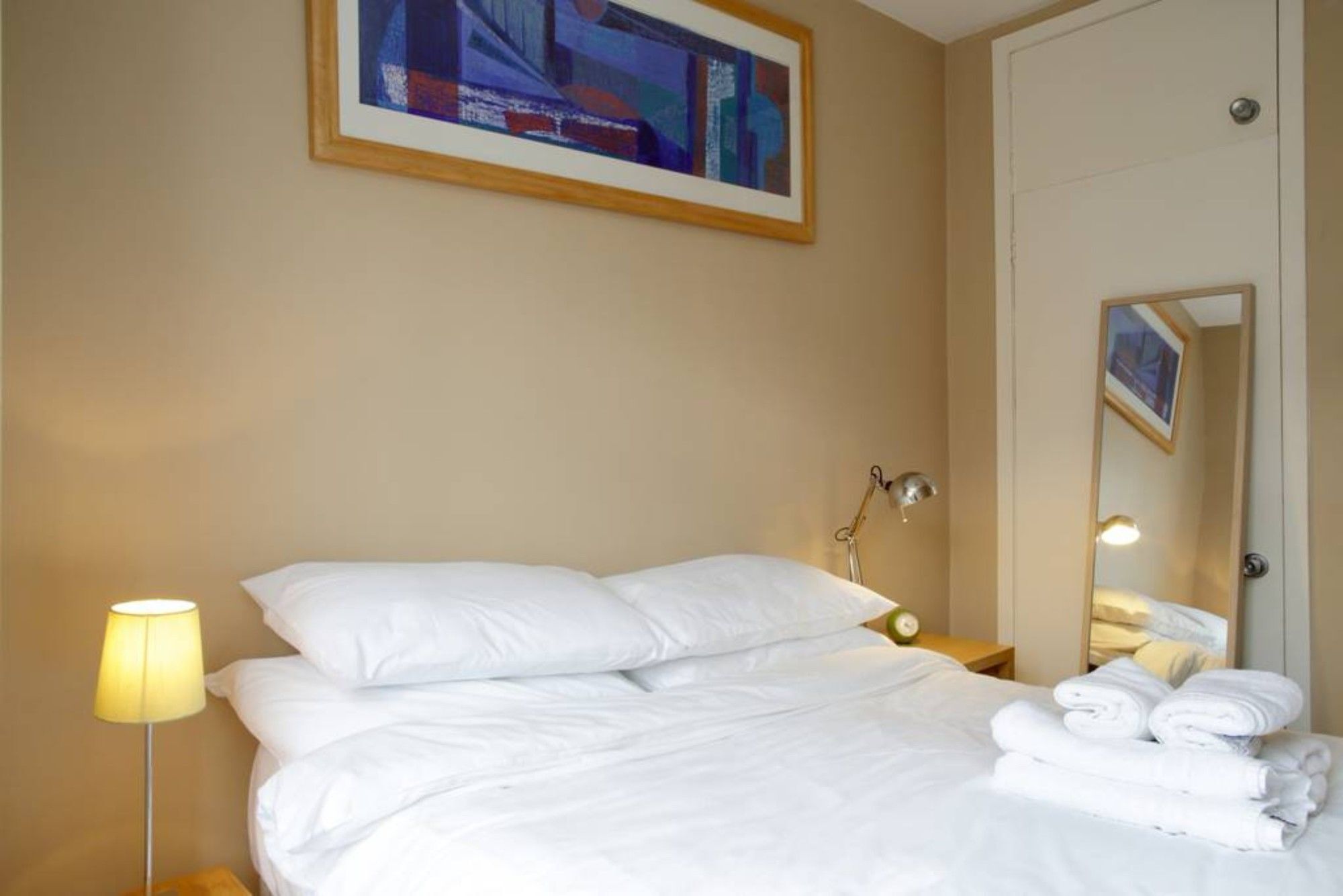 1 Bedroom In Edinburgh