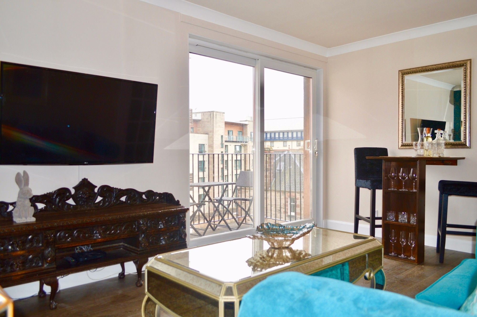 1 Bedroom On Royal Mile