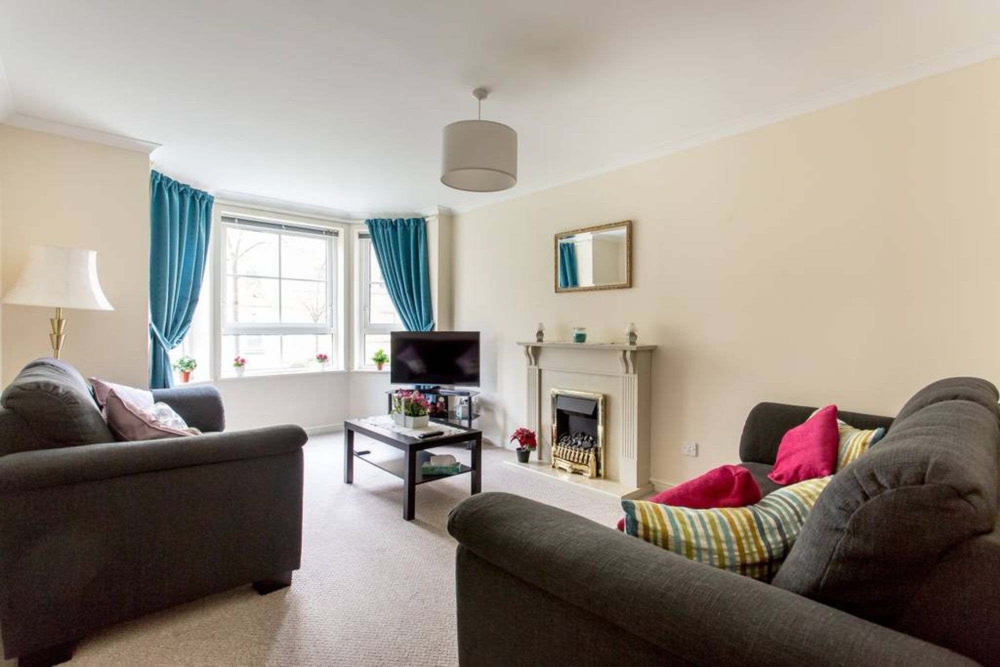 2 Bedroom Near Centre Edinburgh