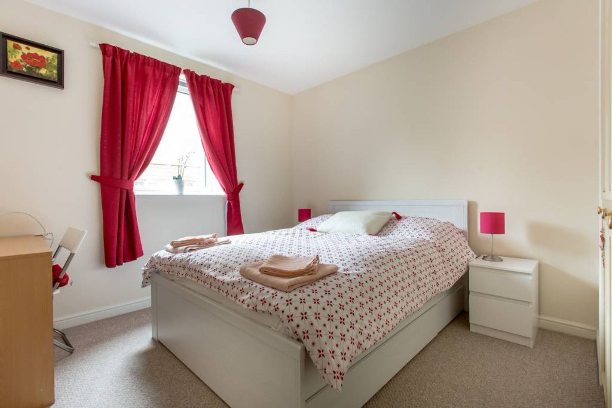 2 Bedroom Near Centre *