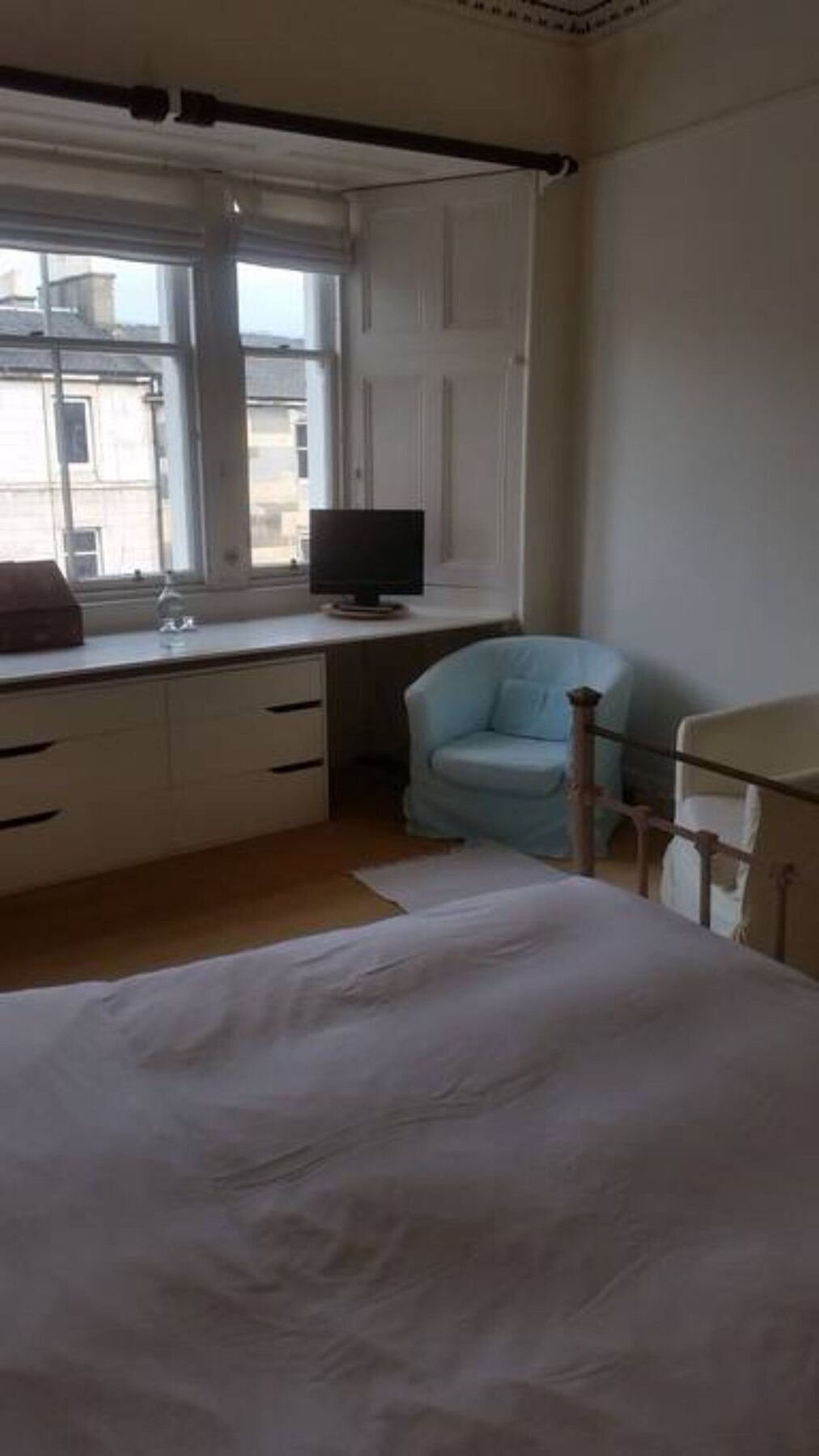 Apartment 4 Bedroom Flat In Centre *
