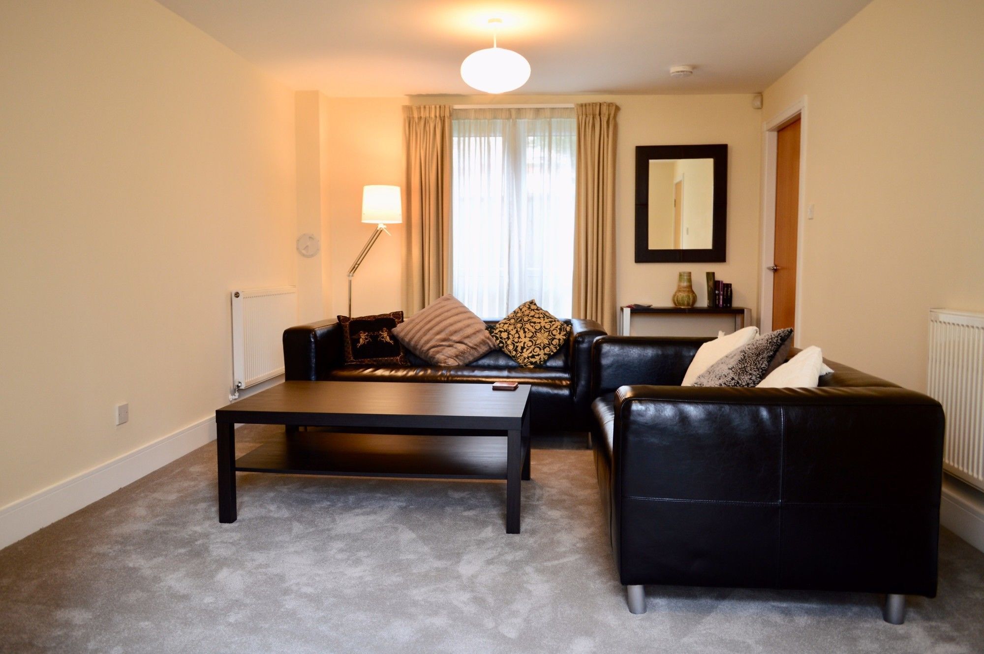 2 Bedroom Close To Centre *