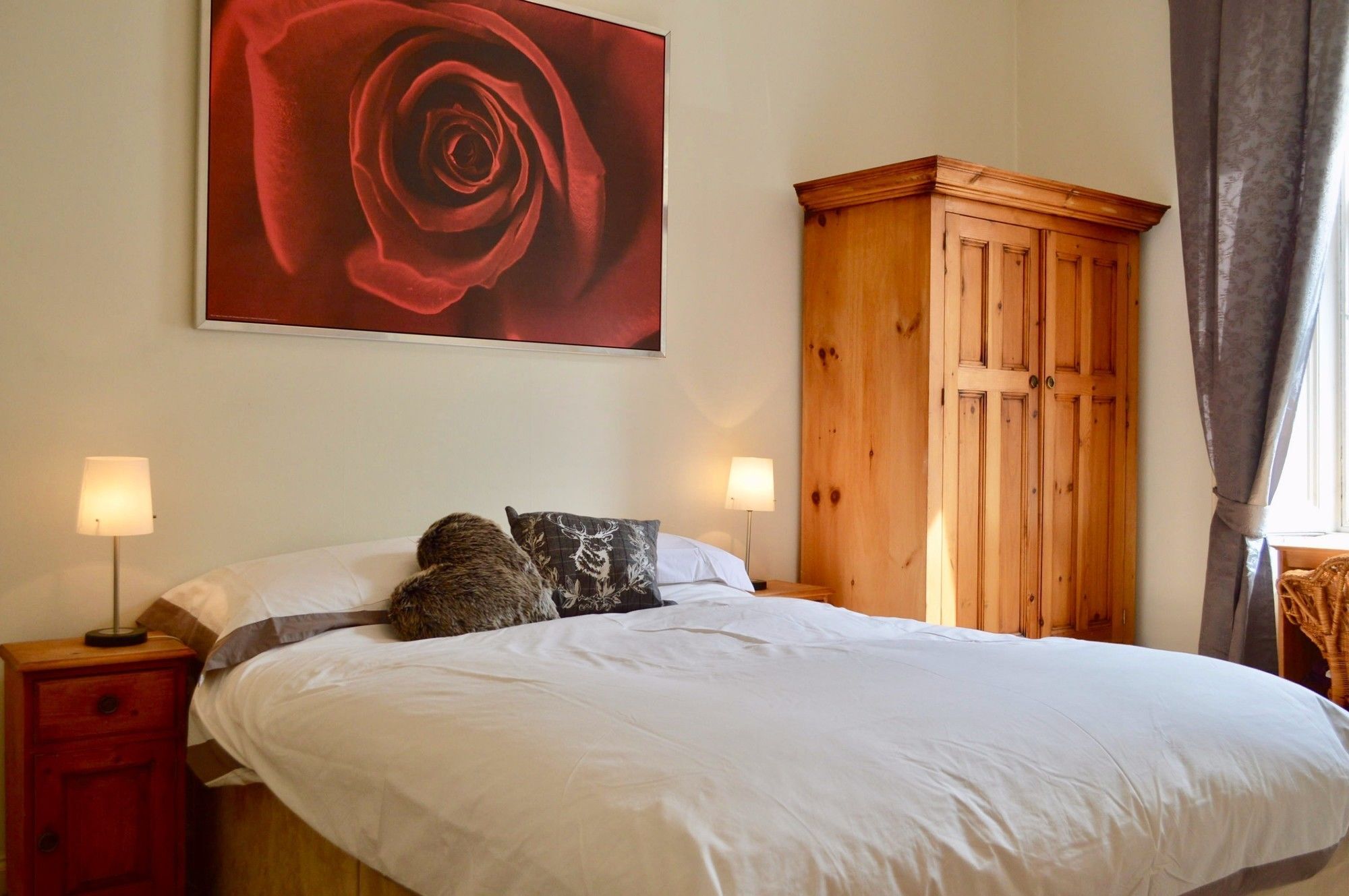 2 Bedroom Flat * Edinburgh