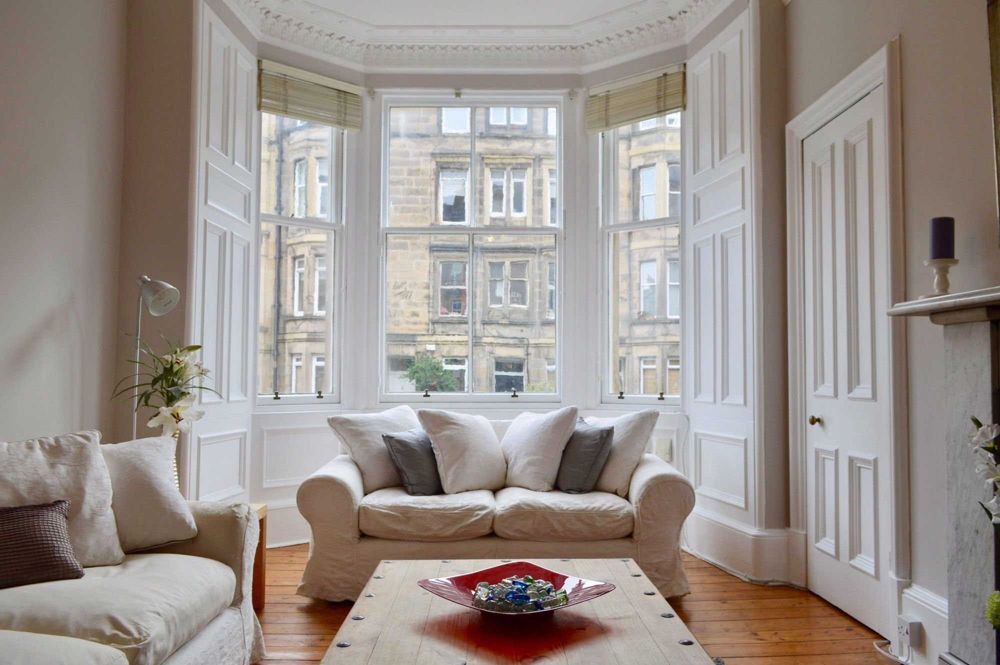 2 Bedroom Flat *