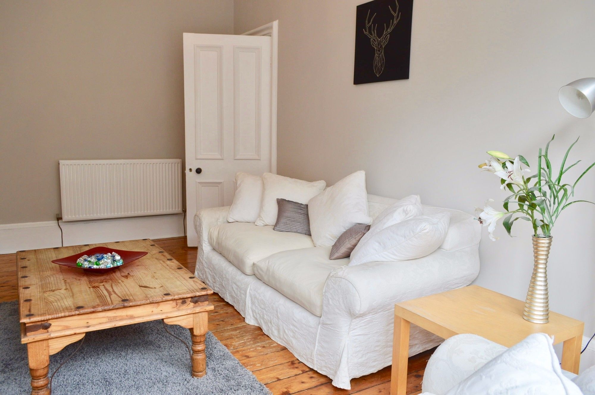 2 Bedroom Flat Apartment *