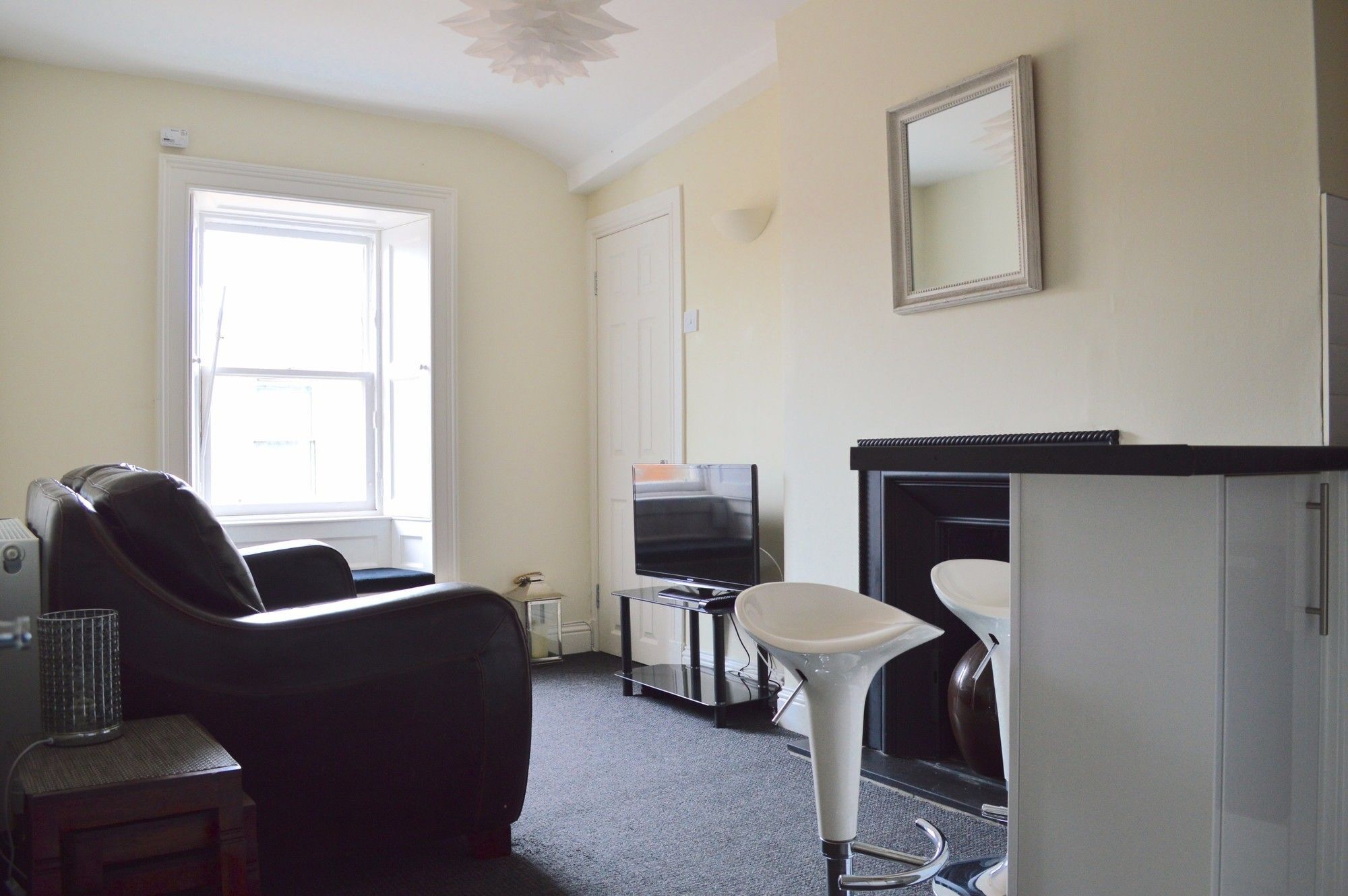 1 Bedroom Centre Edinburgh