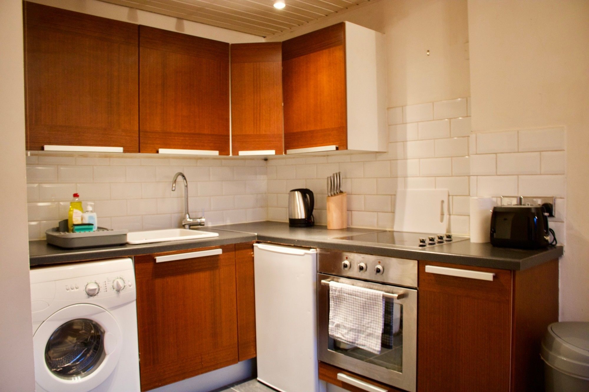 1 Bedroom Flat In Broughton Apartment