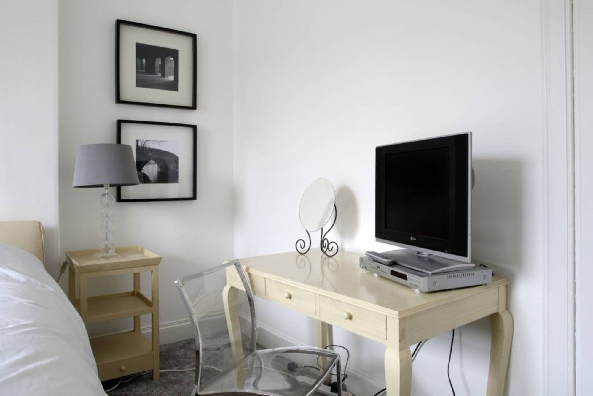2 Bedroom Bruntsfield Edinburgh