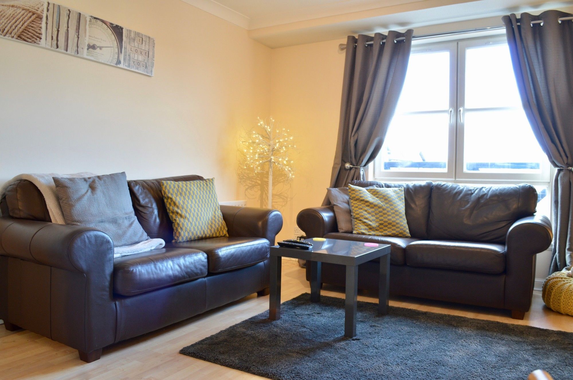 2 Bedroom Flat Near Murrayfield Stadium Apartment *