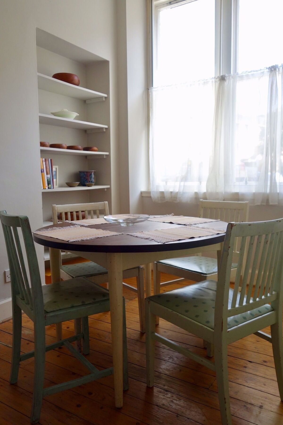 Spacious 2 Bedroom In Leith *