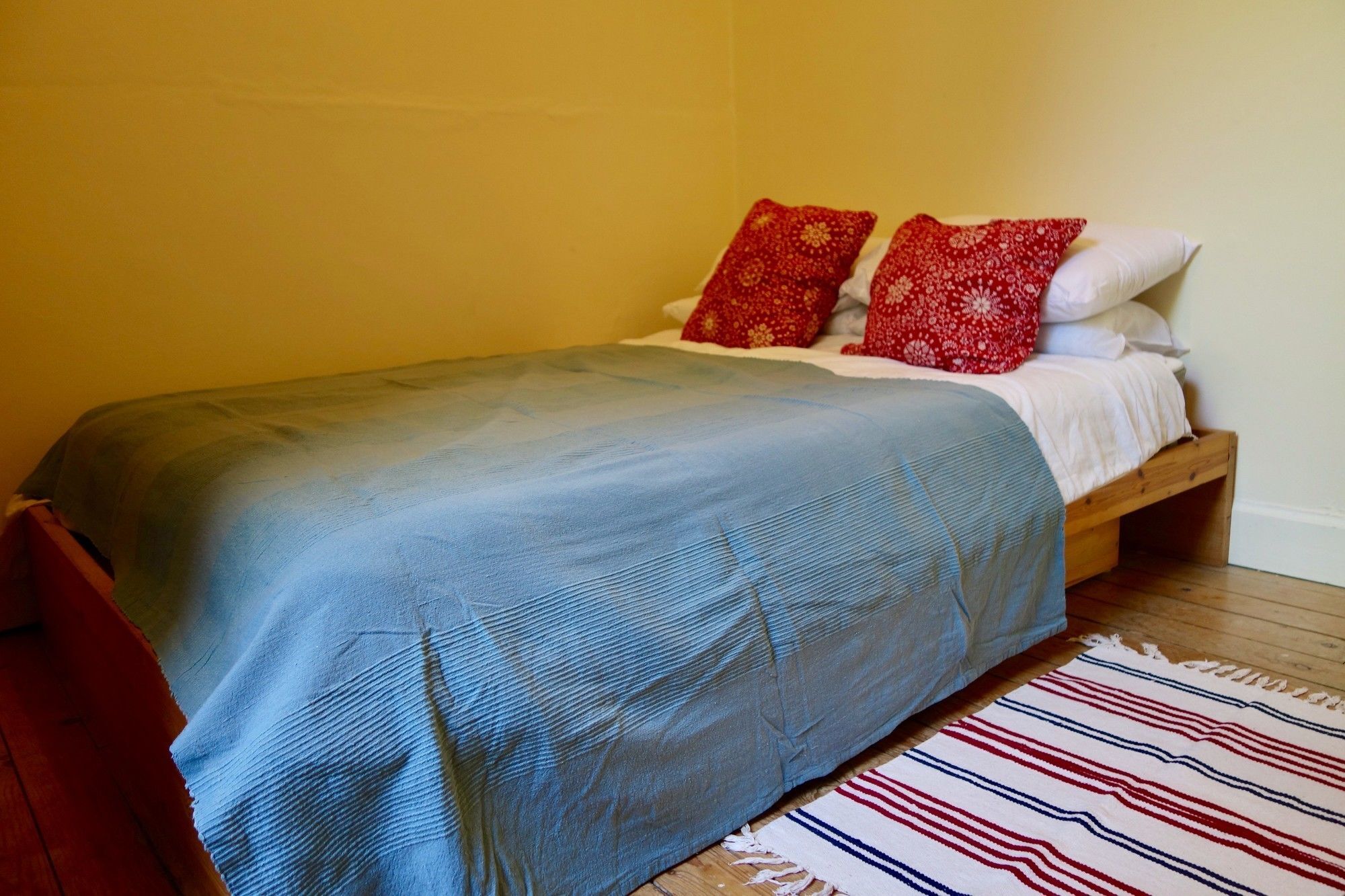 Spacious 2 Bedroom In Leith Apartment